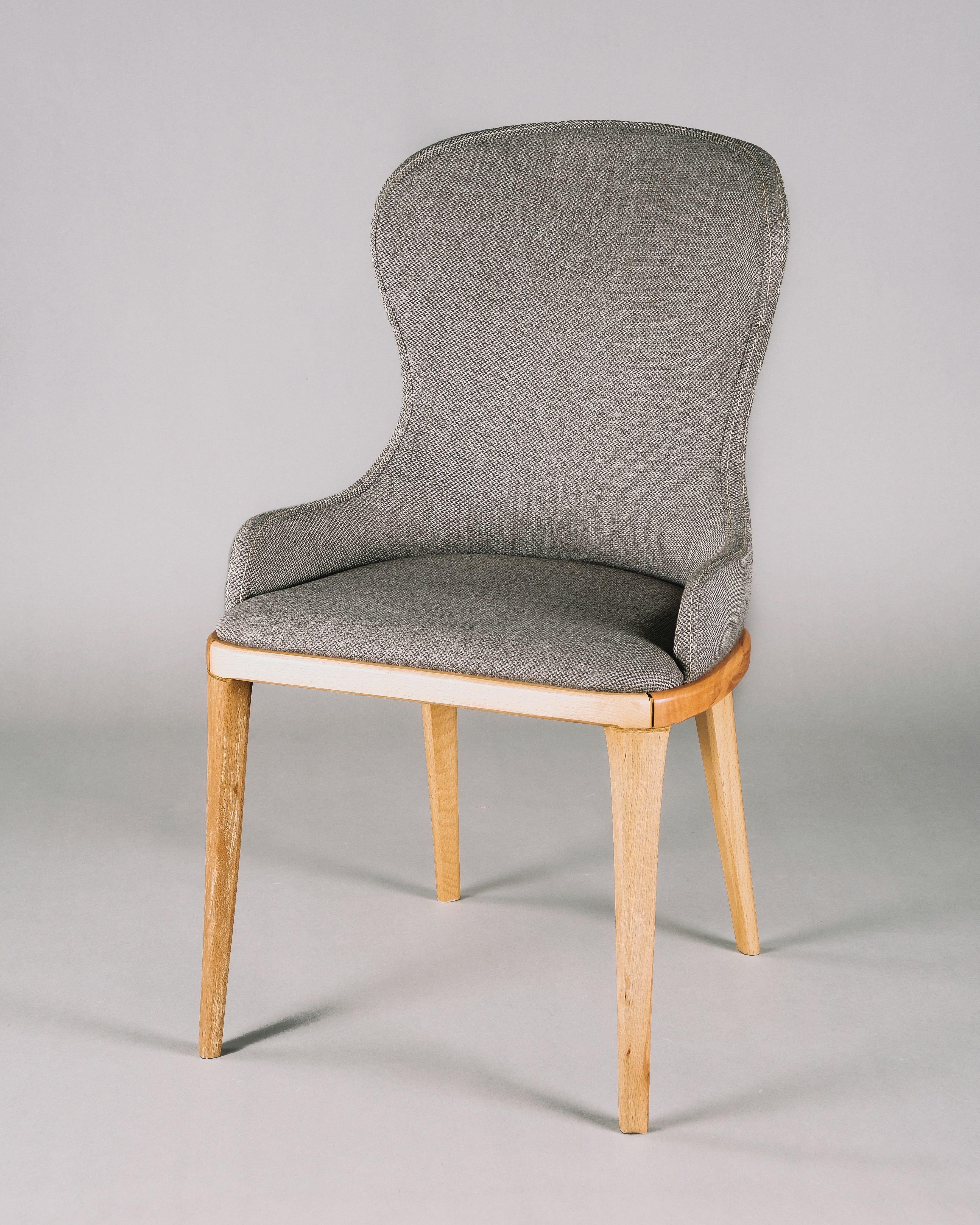 Curved Back Accent Chair – Ash Wood Frame