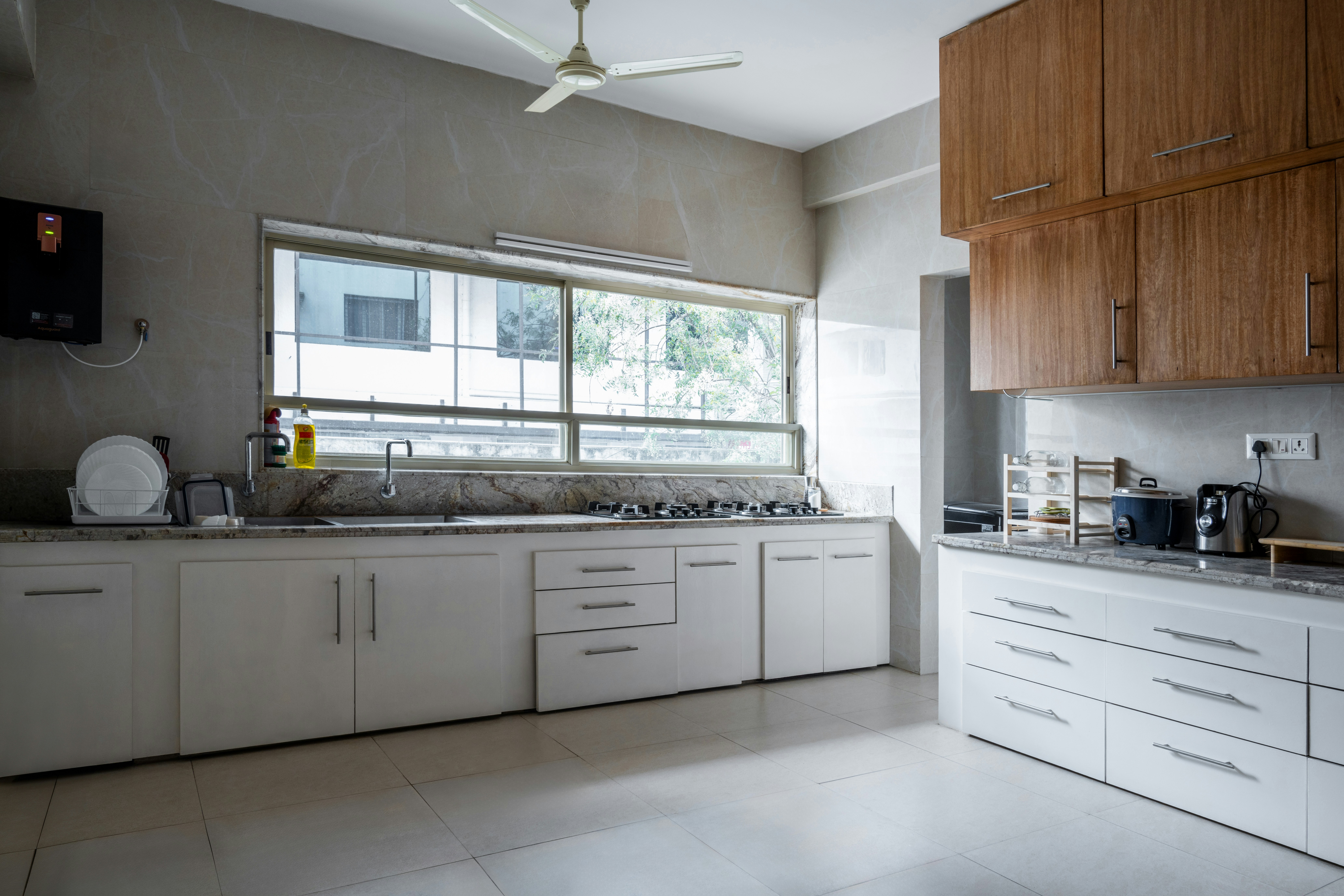 Premium Wood Grain Kitchen