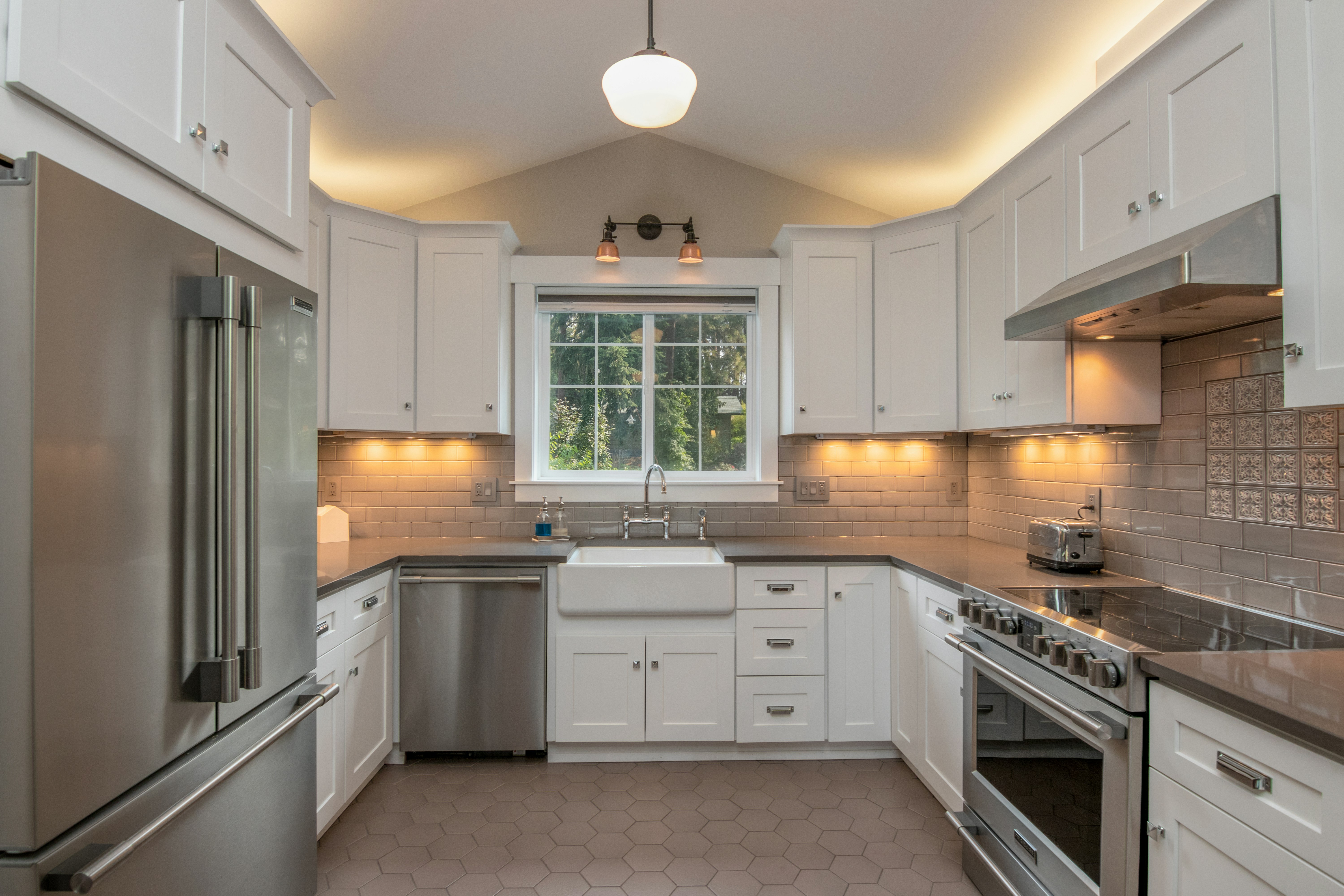 Classic White U-Shaped Kitchen