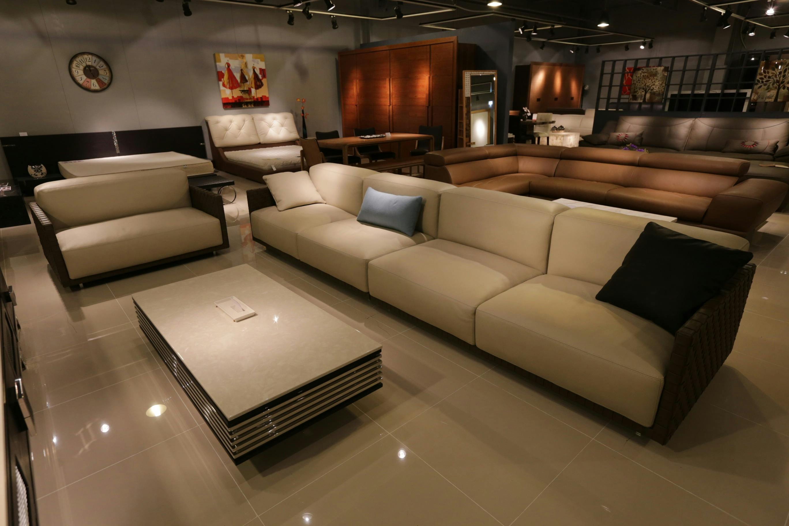 Contemporary L-Shaped Sectional