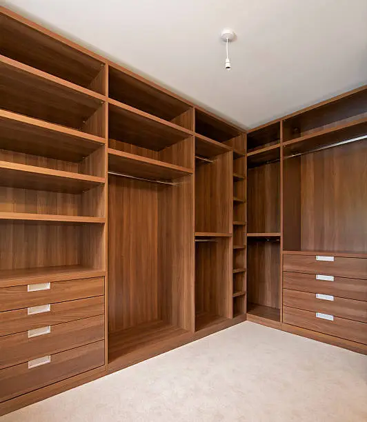 L-Shaped Walk-in Wardrobe